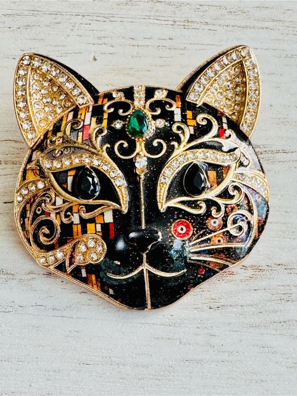 Wuli&baby Graceful Cat Brooch
Unisex, Enamel Rhinestone Feline Kitty 2” x 2”
